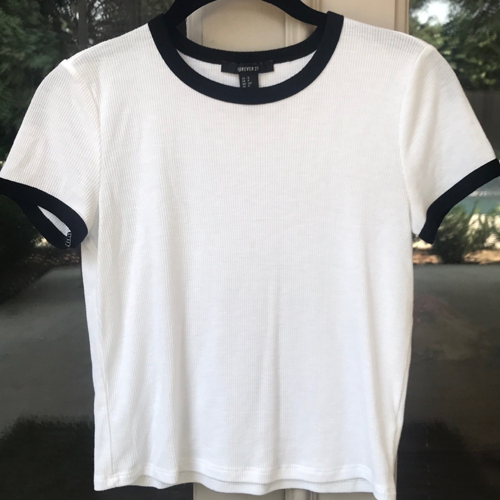 cropped tee